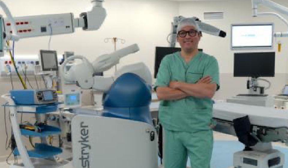 A cirurgia robótica do joelho ganha um novo capítulo no Brasil.
